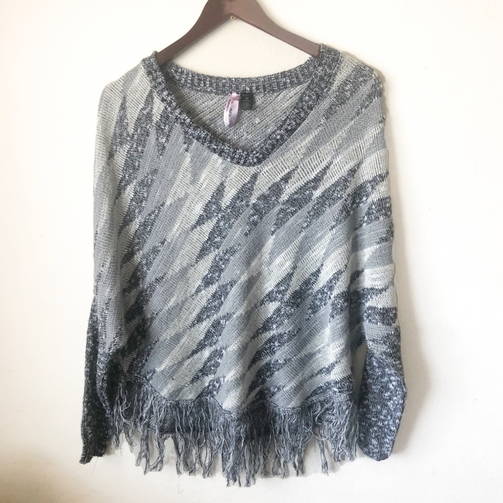 Fringe Grey Patterned Knit Poncho